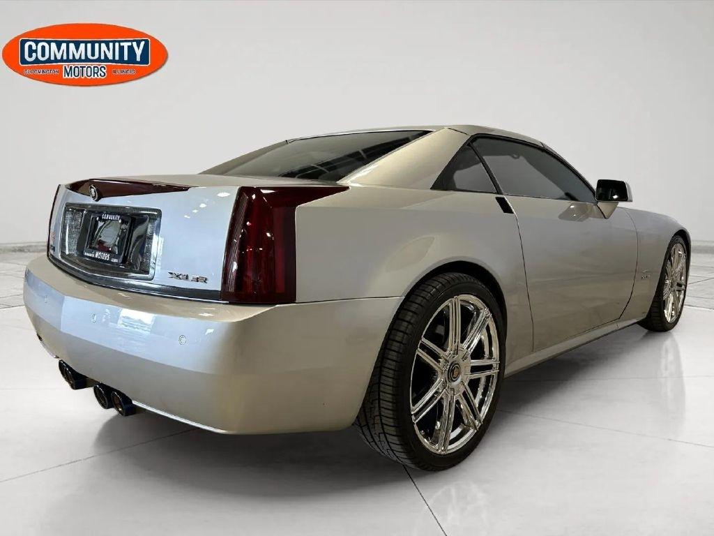 Cadillac XLR  2004