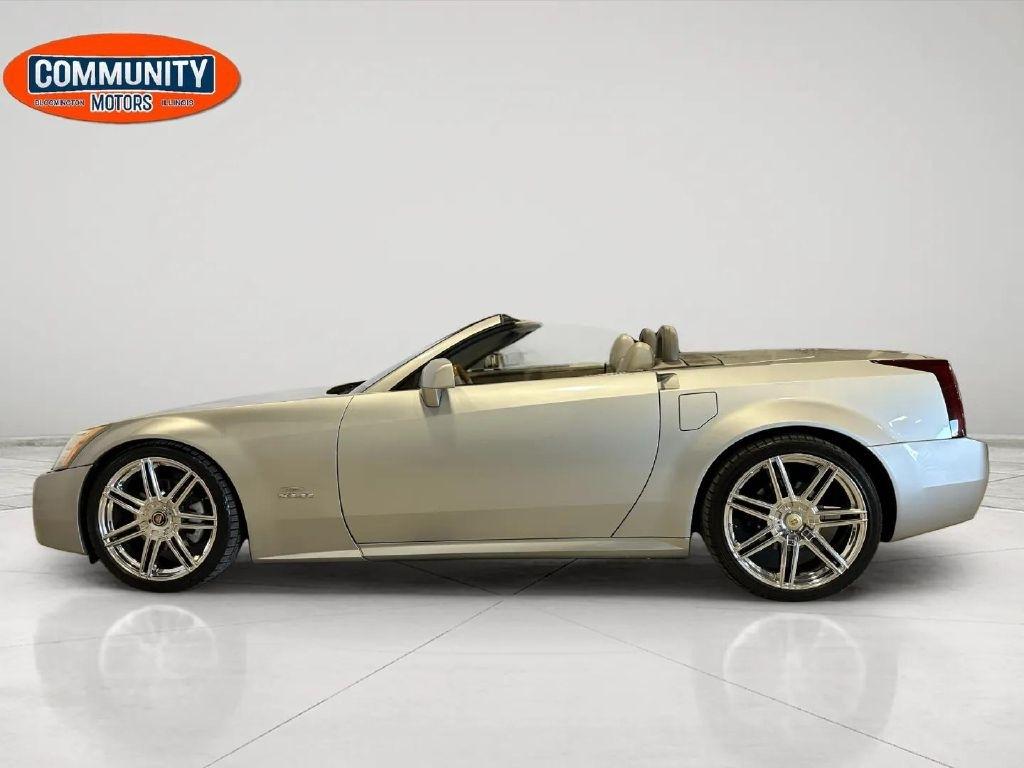 Cadillac XLR 2dr Convertible 2004
