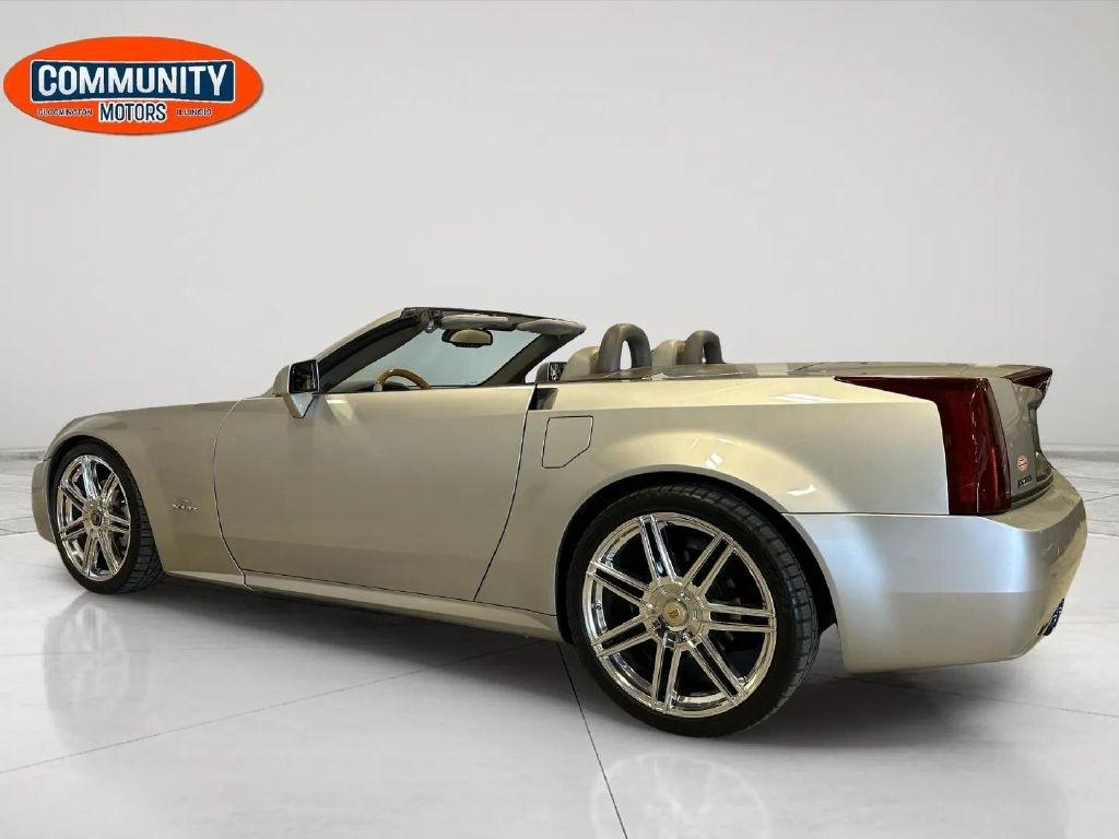 Cadillac XLR 2dr Convertible 2004