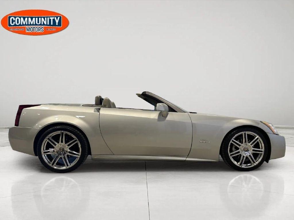 Cadillac XLR 2dr Convertible 2004