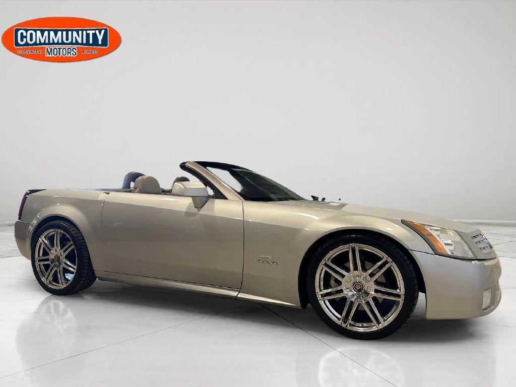 Cadillac XLR 2dr Convertible 2004