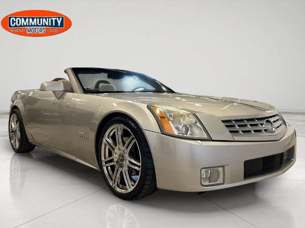 Cadillac XLR 2dr Convertible 2004