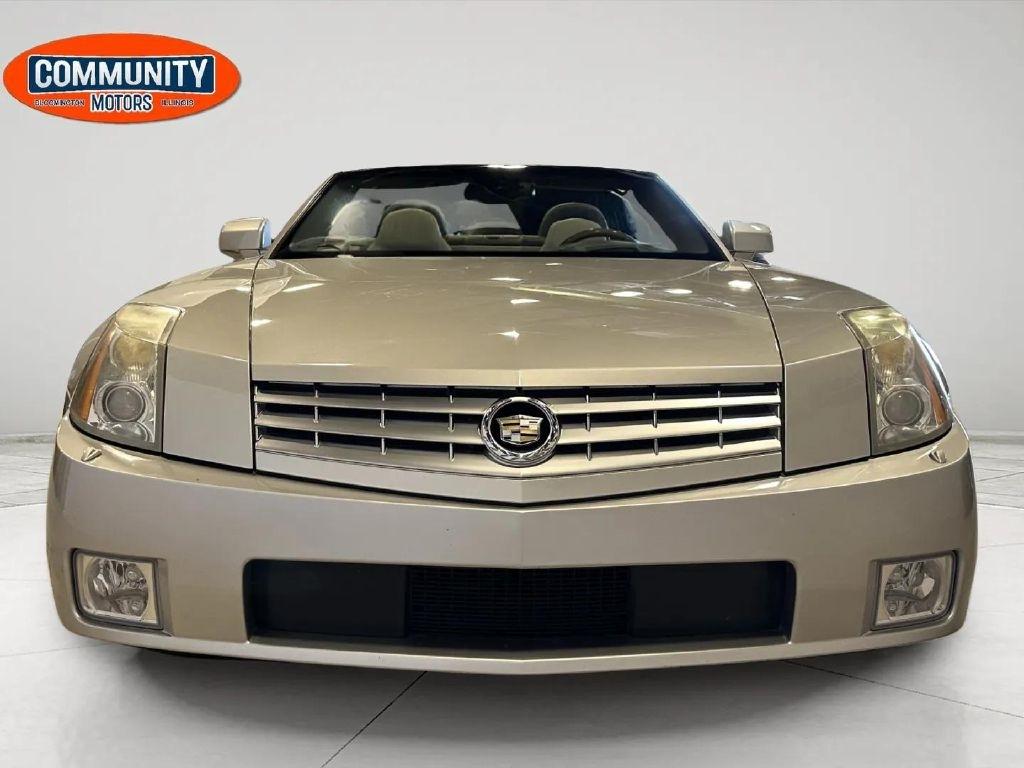 Cadillac XLR 2dr Convertible 2004