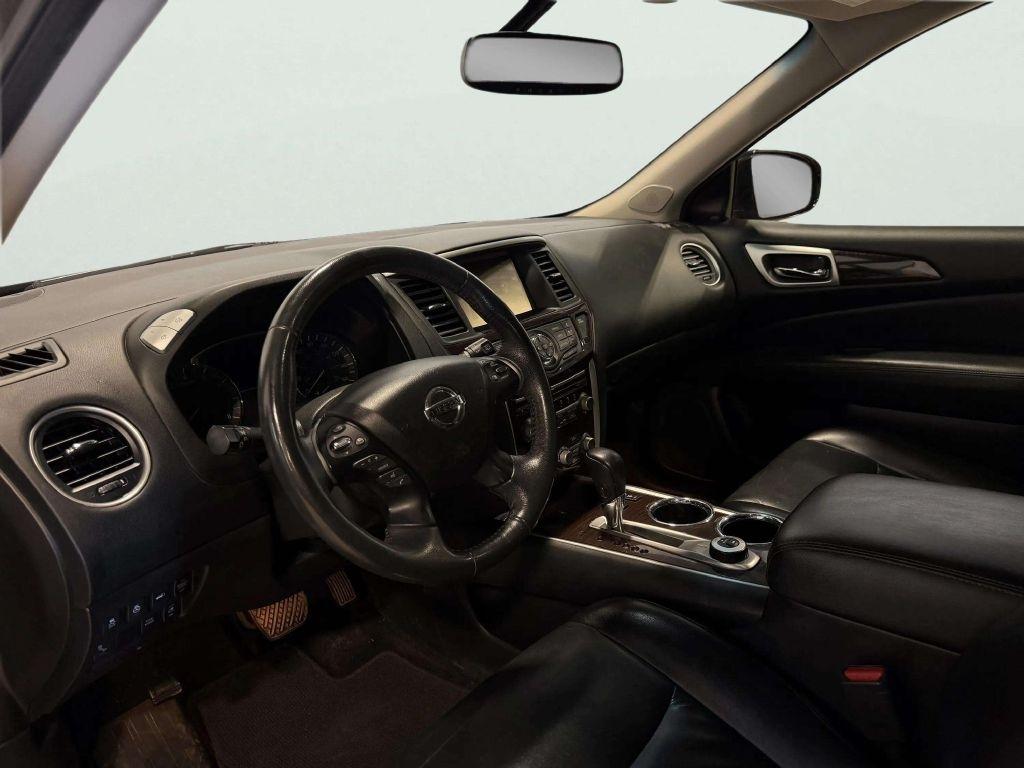 Nissan Pathfinder  2016