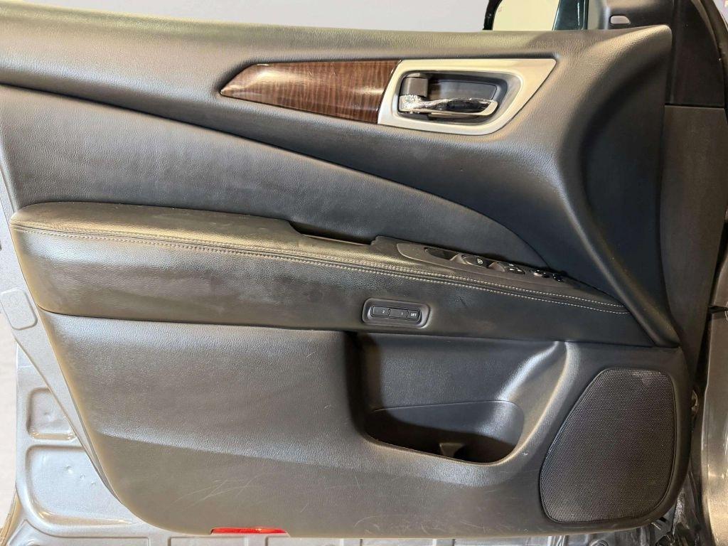 Nissan Pathfinder  2016