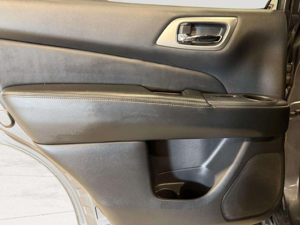 Nissan Pathfinder  2016