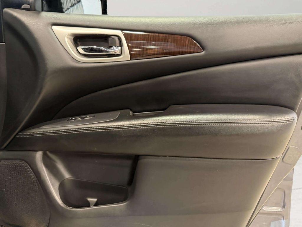 Nissan Pathfinder  2016