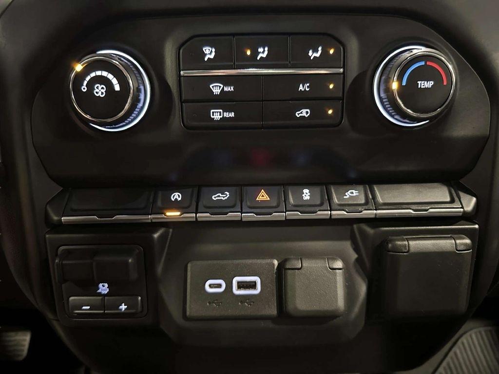 Chevrolet Silverado 1500  2021