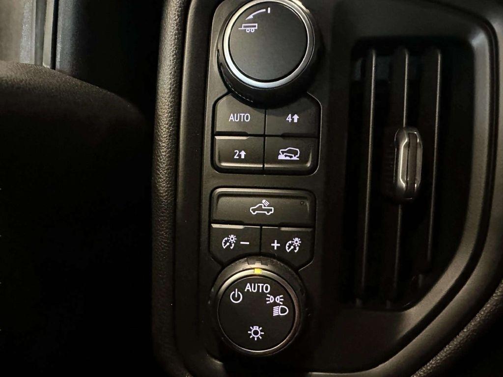 Chevrolet Silverado 1500  2021