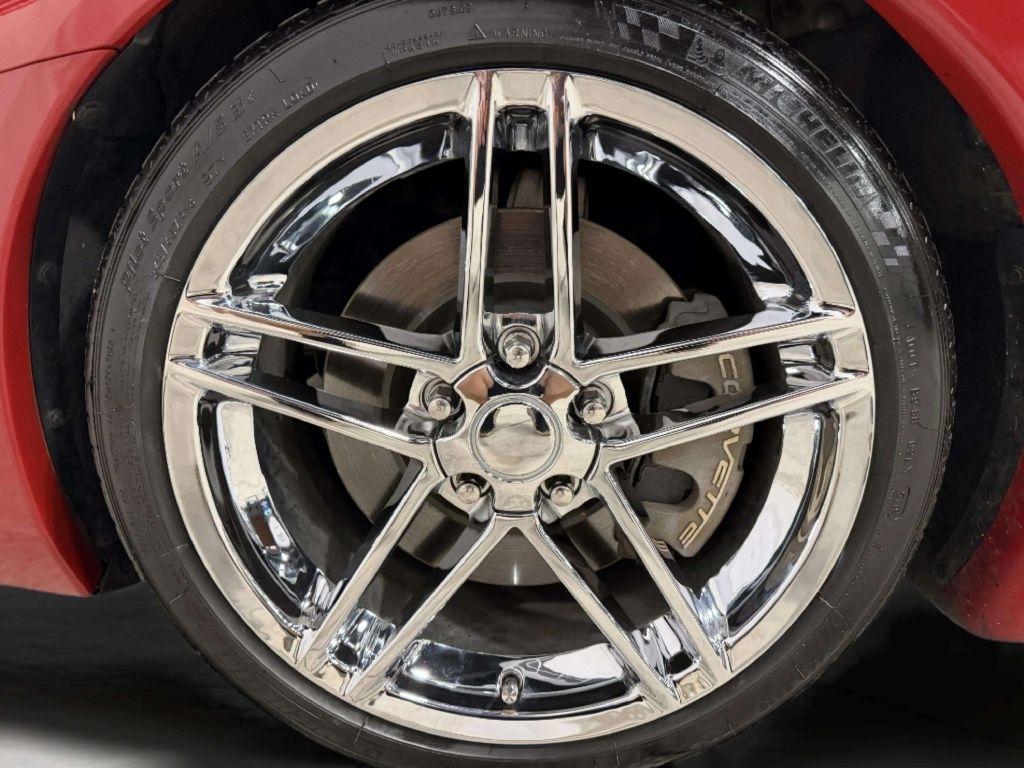 Chevrolet Corvette  2005