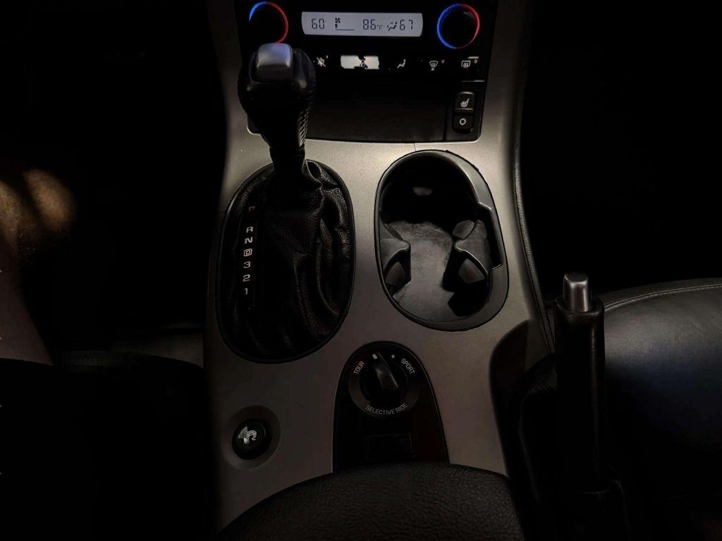 Chevrolet Corvette  2005