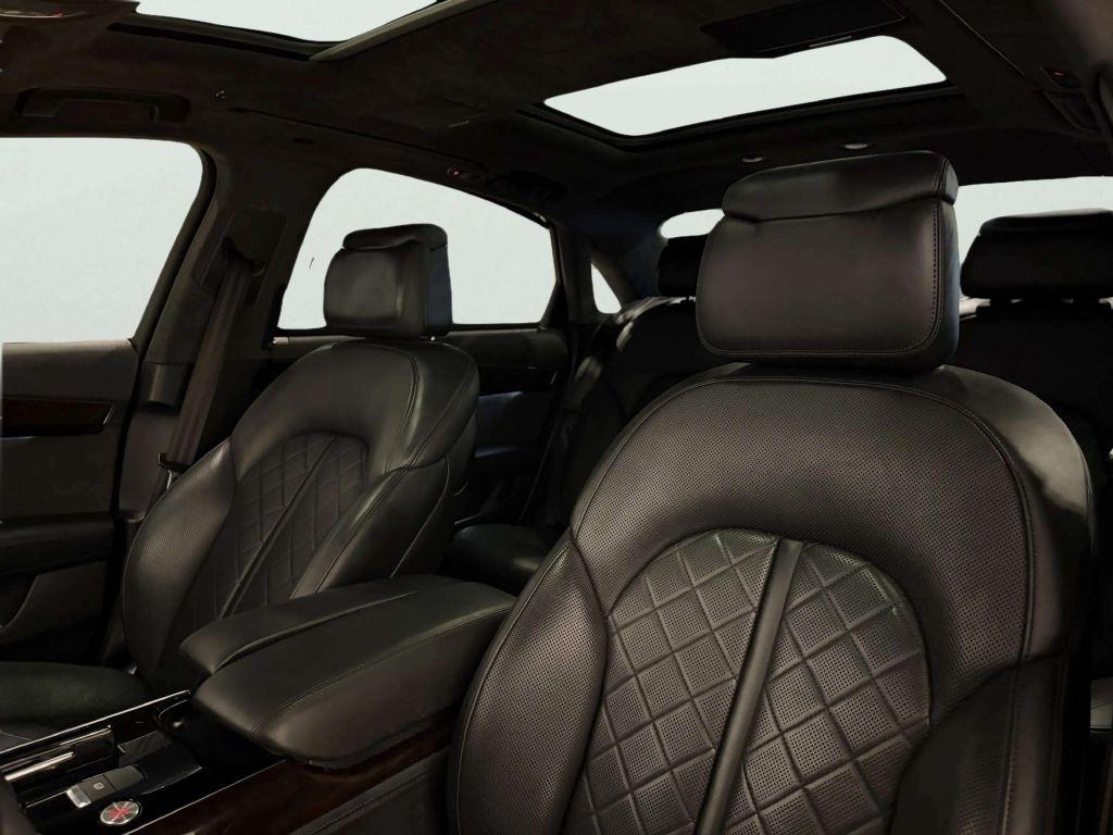 Audi A8  2016