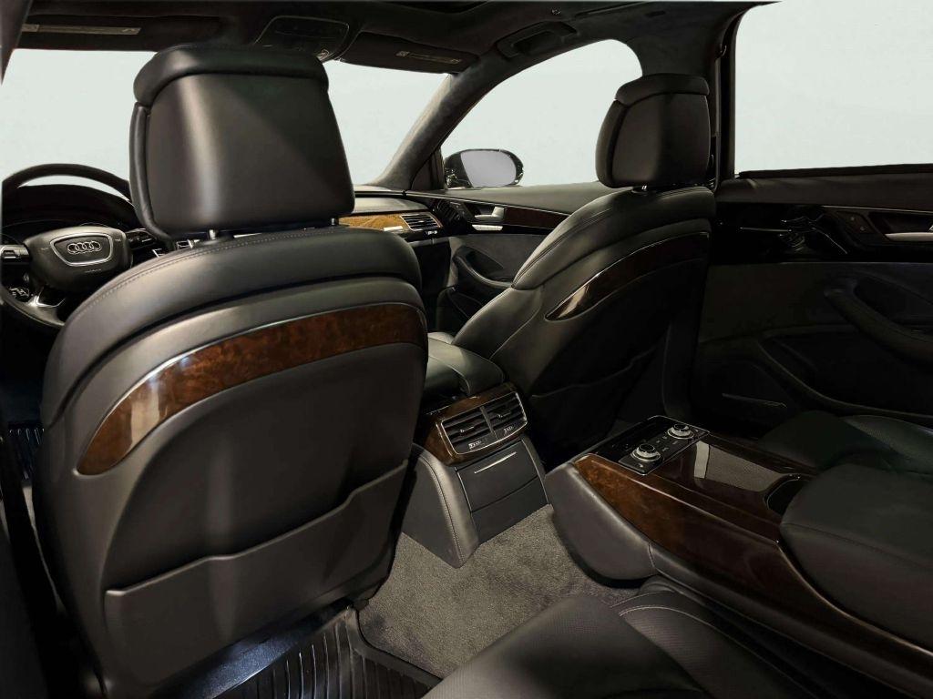 Audi A8  2016