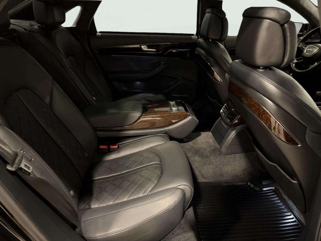Audi A8  2016