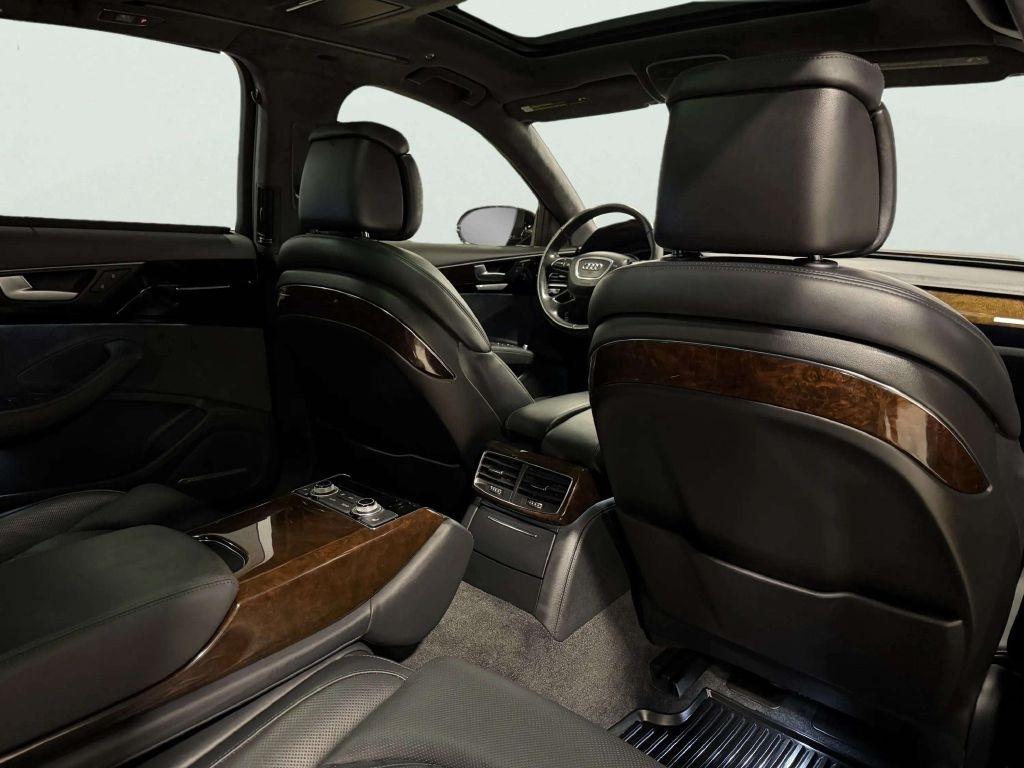 Audi A8  2016