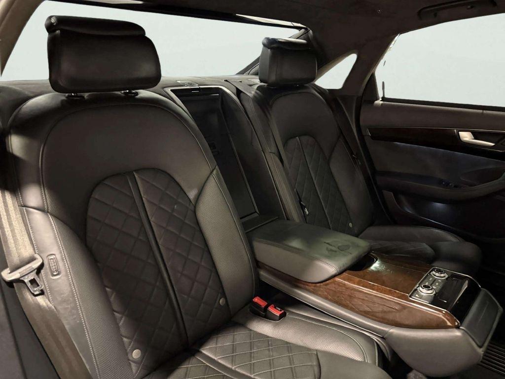 Audi A8  2016
