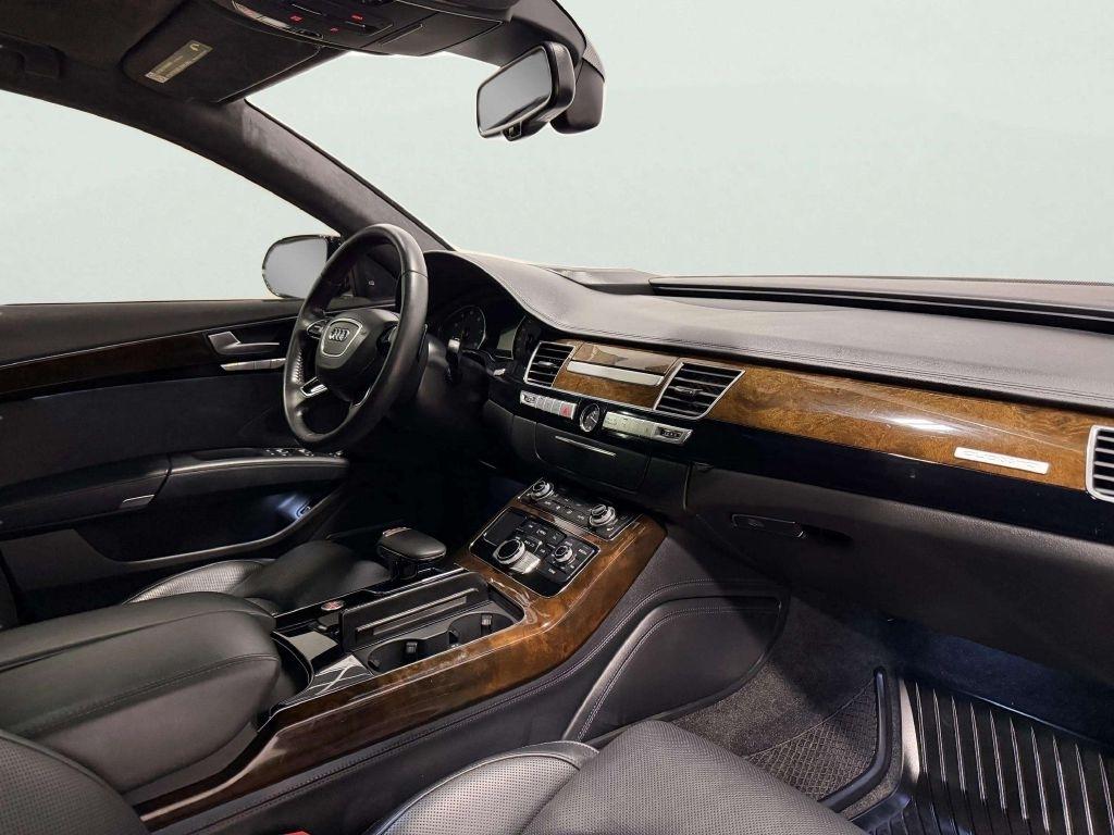 Audi A8  2016