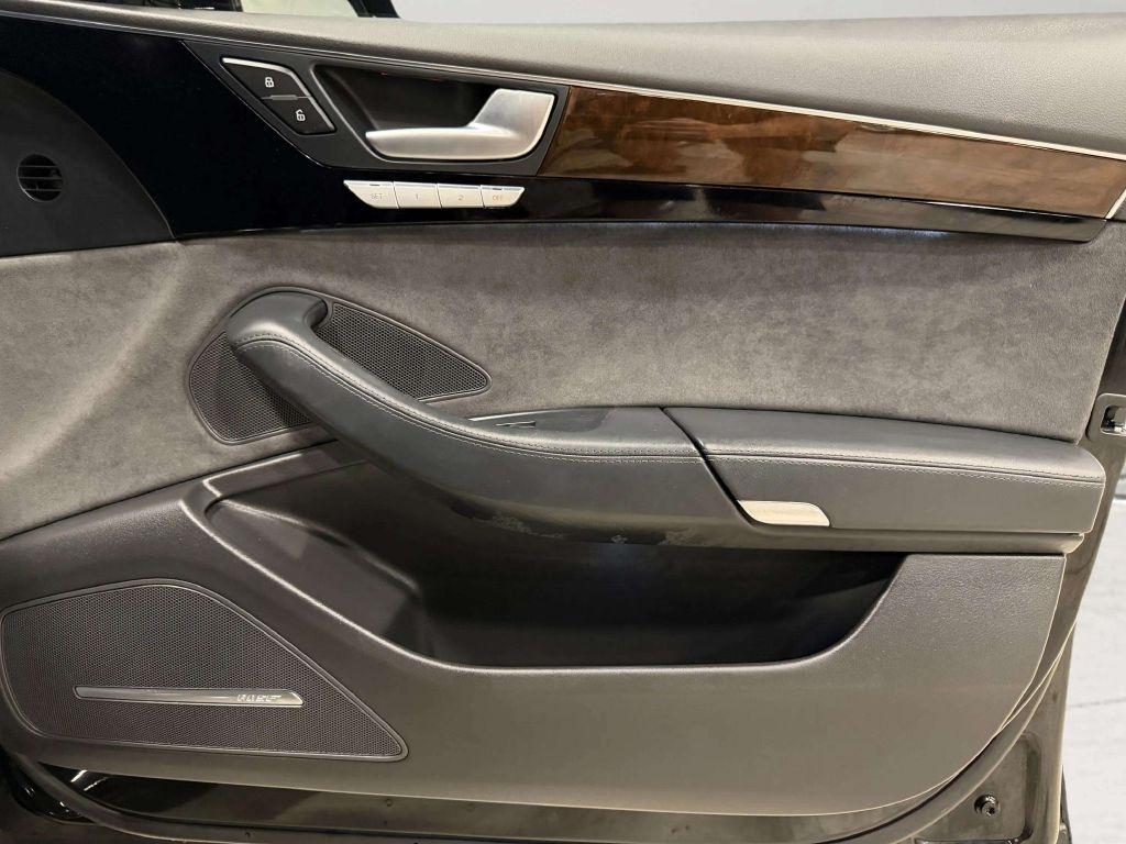 Audi A8  2016