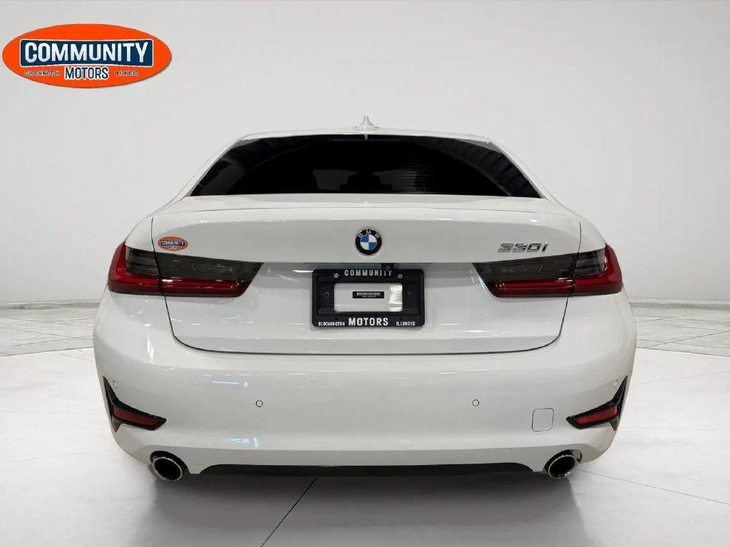 BMW 3-Series  2021