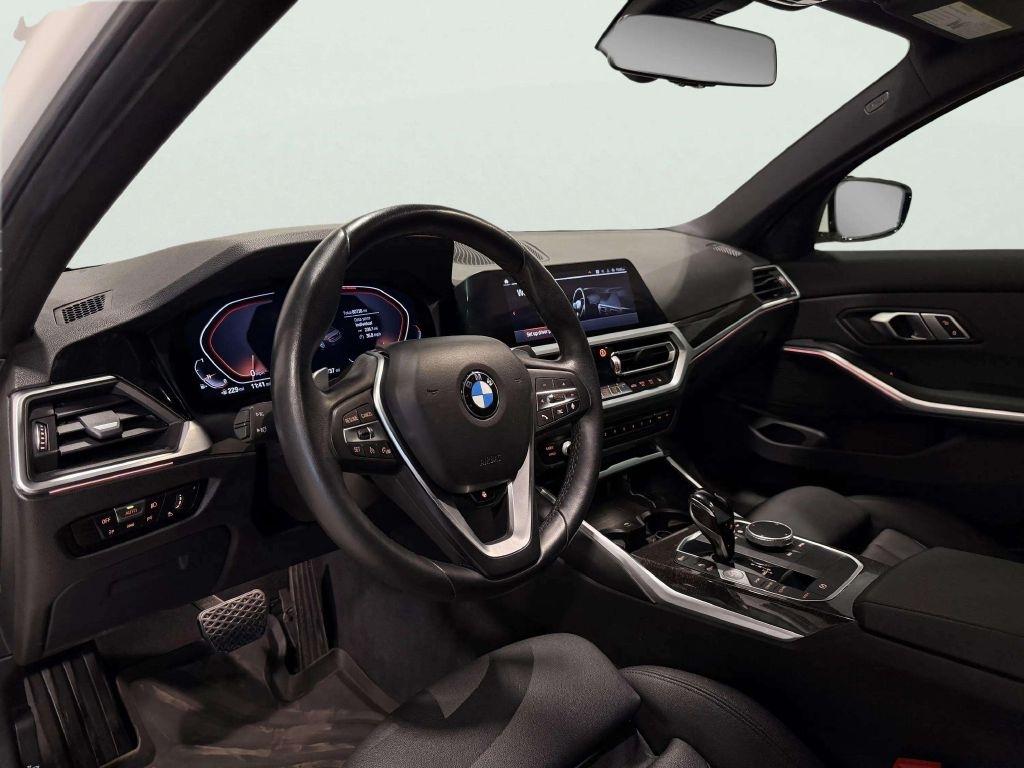 BMW 3-Series  2021