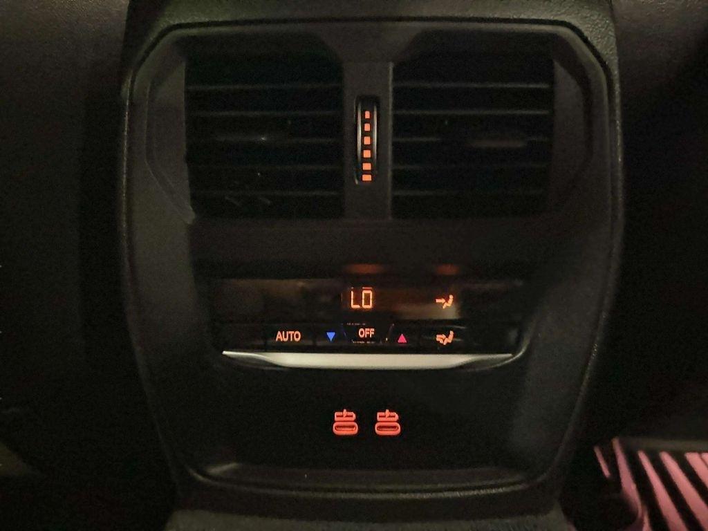 BMW 3-Series  2021