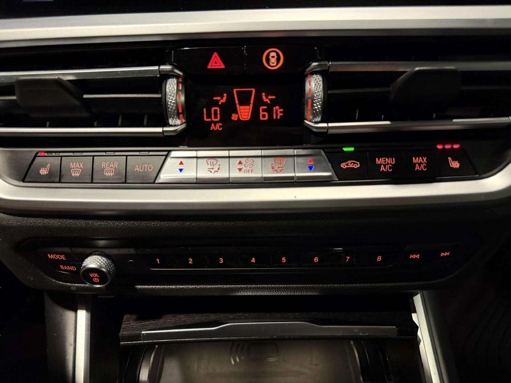 BMW 3-Series  2021