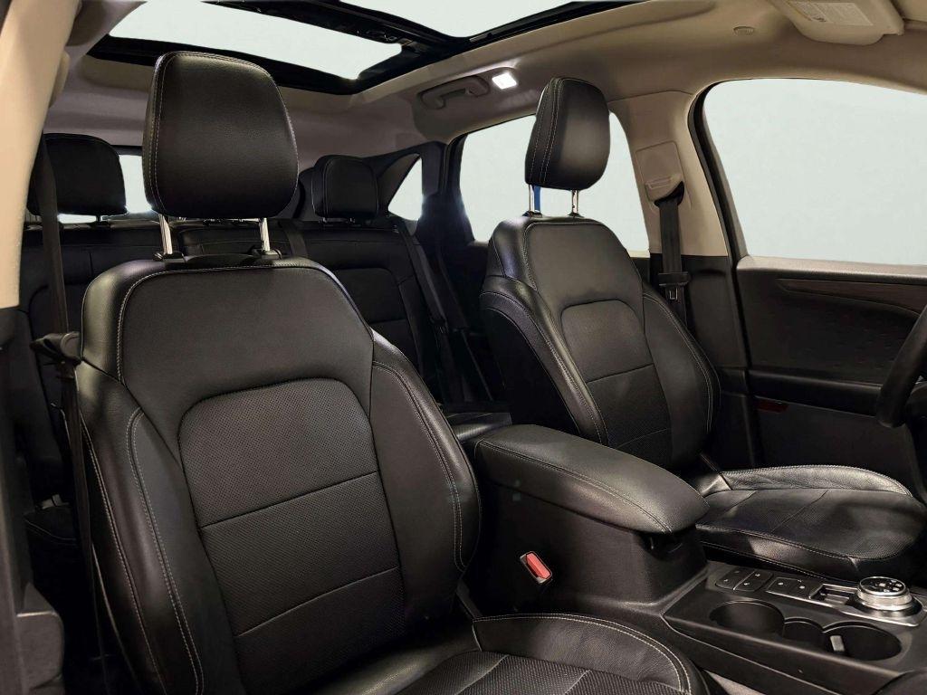 Ford Escape Titanium AWD 2020