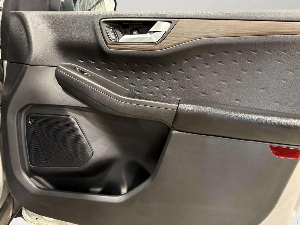 Ford Escape Titanium AWD 2020