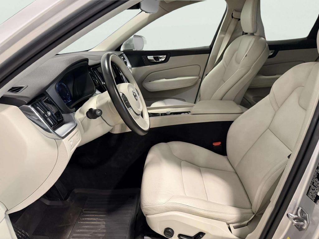 Volvo XC60 T5 AWD Momentum 2021