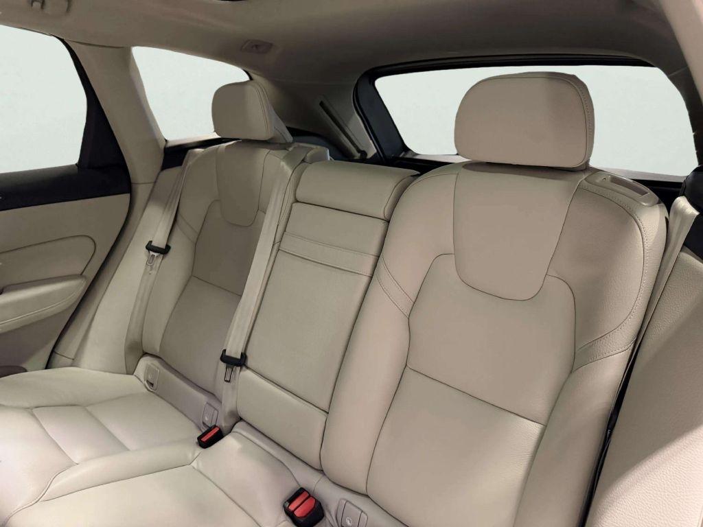 Volvo XC60 T5 AWD Momentum 2021