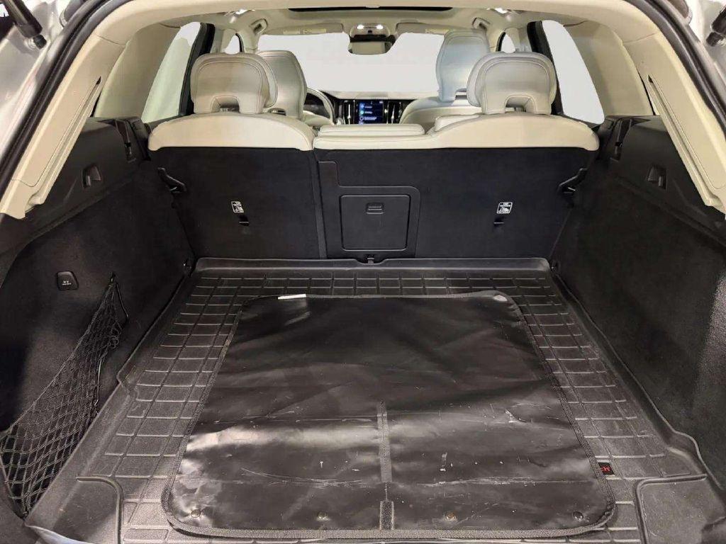 Volvo XC60 T5 AWD Momentum 2021