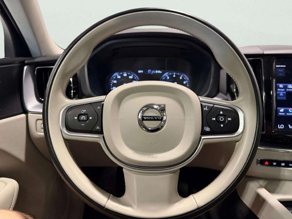 Volvo XC60 T5 AWD Momentum 2021