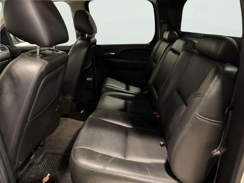 Chevrolet Avalanche 4WD Crew Cab LTZ 2012