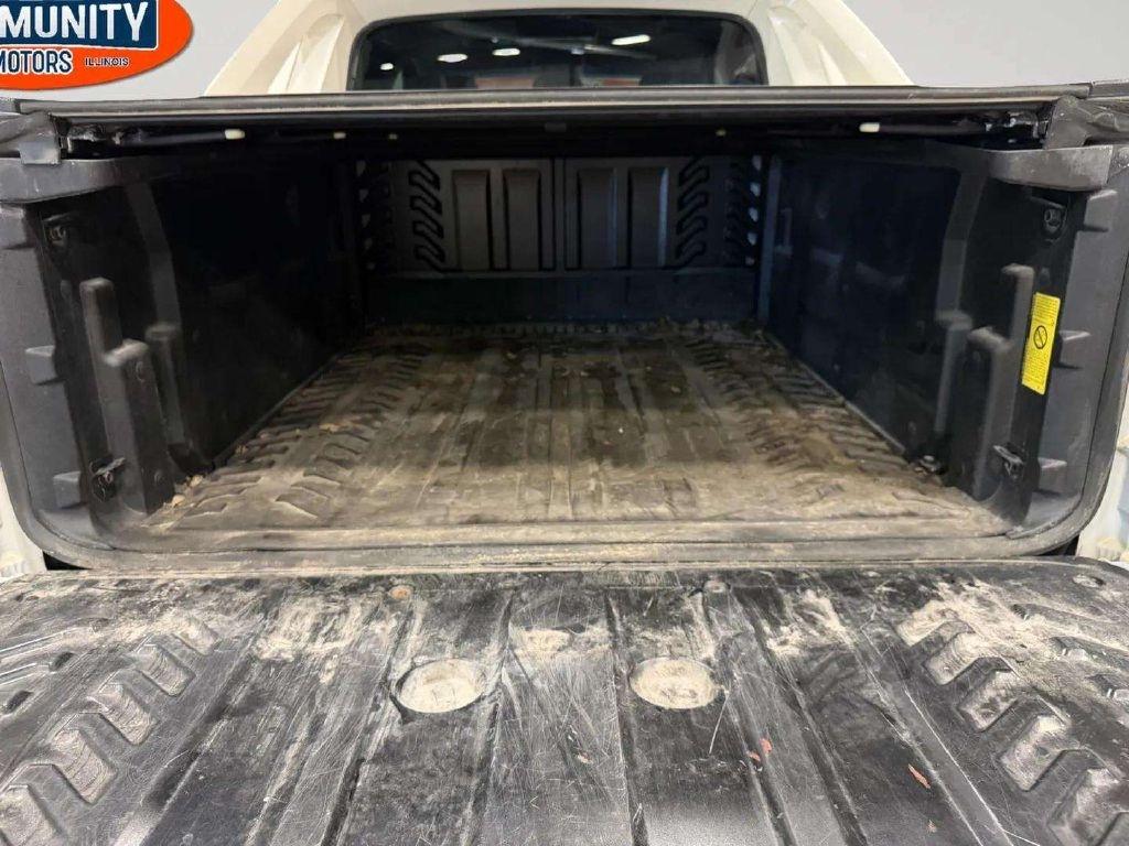 Chevrolet Avalanche 4WD Crew Cab LTZ 2012