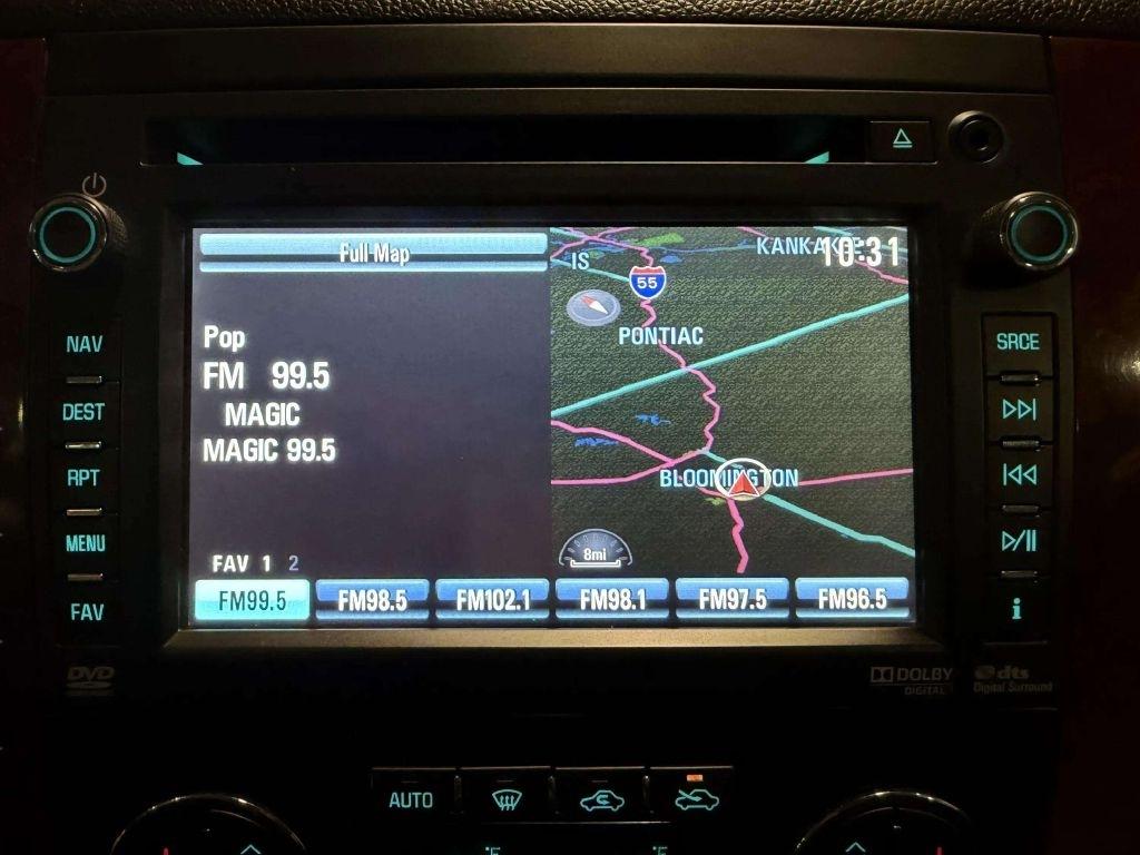 Chevrolet Avalanche 4WD Crew Cab LTZ 2012