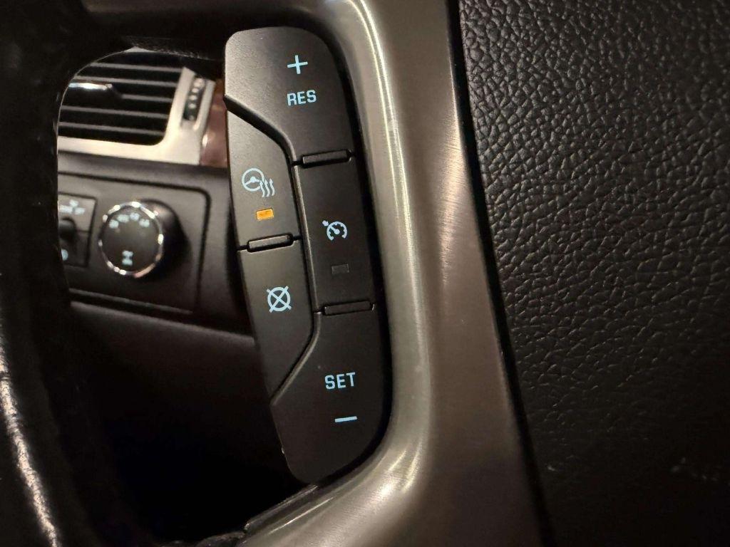 Chevrolet Avalanche 4WD Crew Cab LTZ 2012