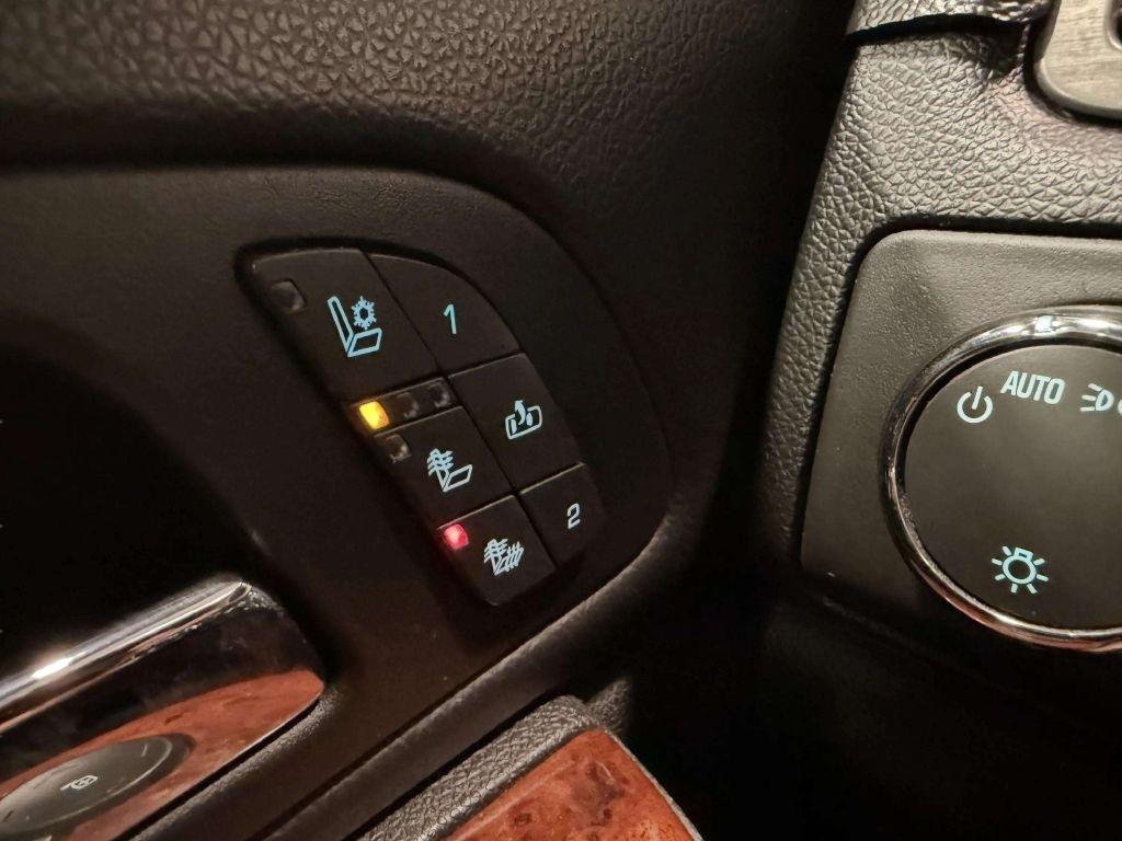 Chevrolet Avalanche 4WD Crew Cab LTZ 2012