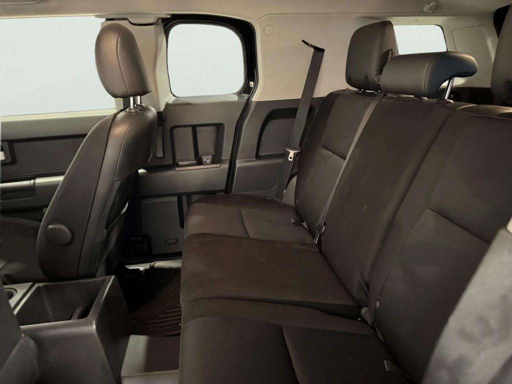 Toyota FJ Cruiser 4WD 4dr Man (Natl) 2014