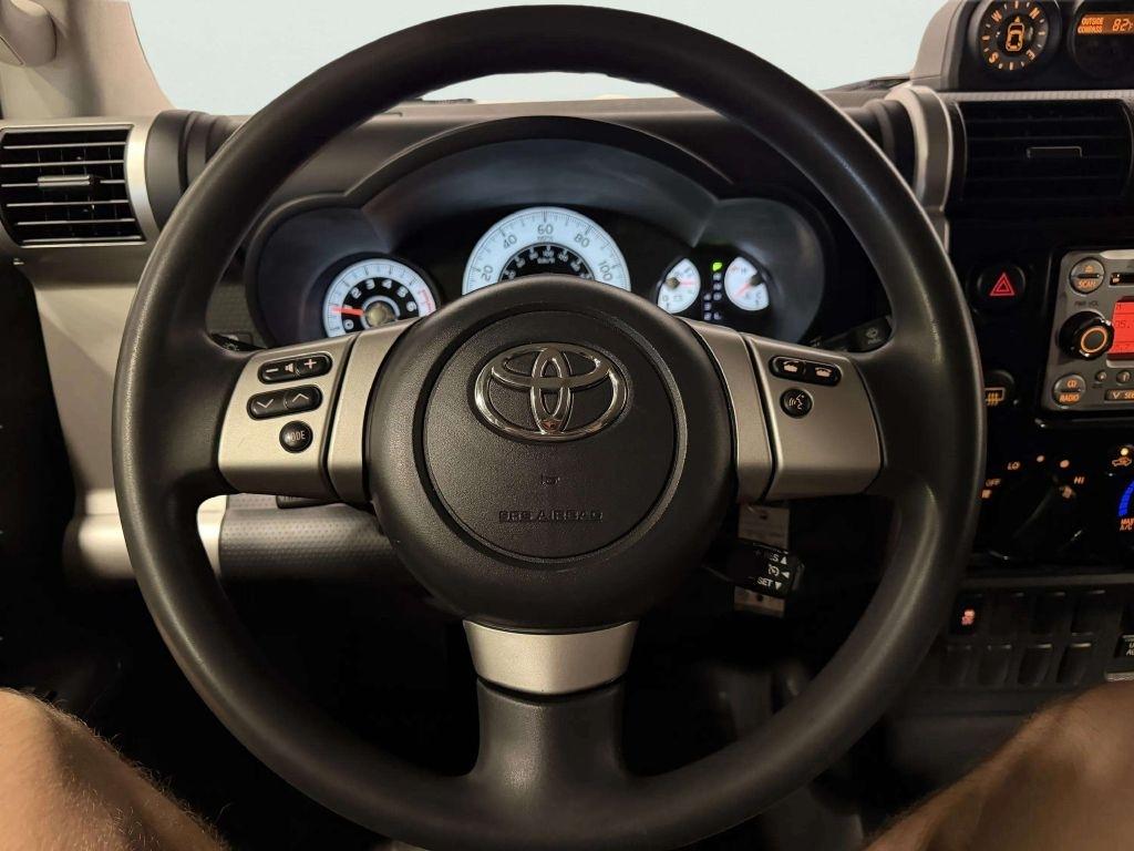 Toyota FJ Cruiser 4WD 4dr Man (Natl) 2014