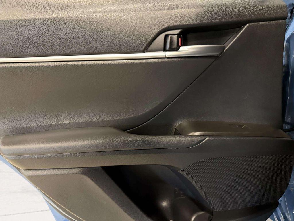 Toyota Camry SE Auto AWD (Natl) 2023