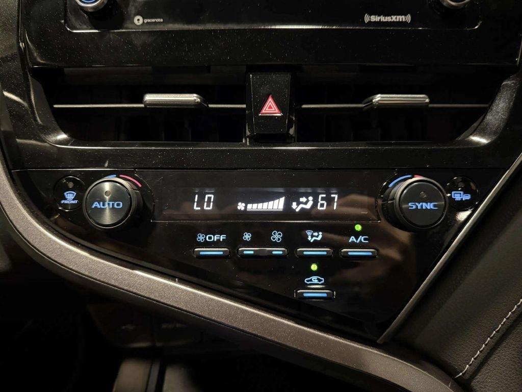 Toyota Camry SE Auto AWD (Natl) 2023