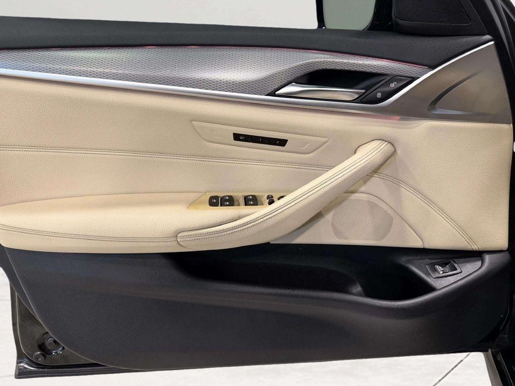 BMW 5 Series 530i xDrive Sedan 2019