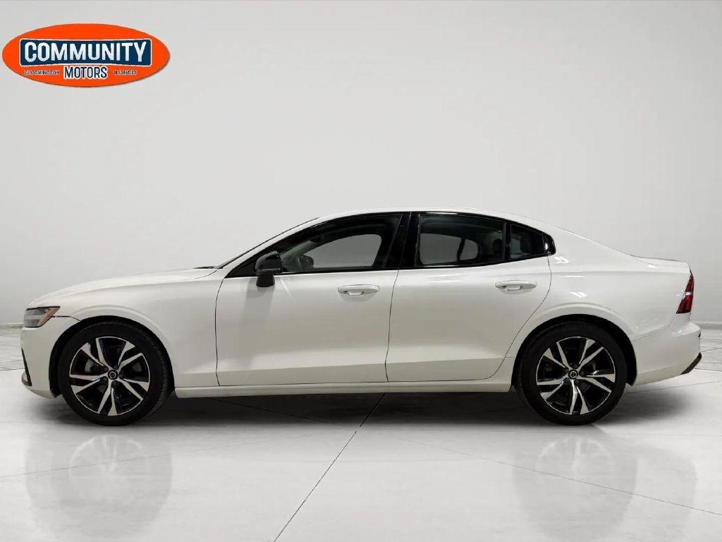 Volvo S60 B5 FWD Core 2025