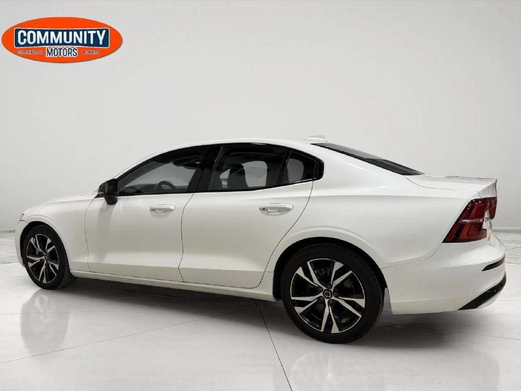 Volvo S60 B5 FWD Core 2025