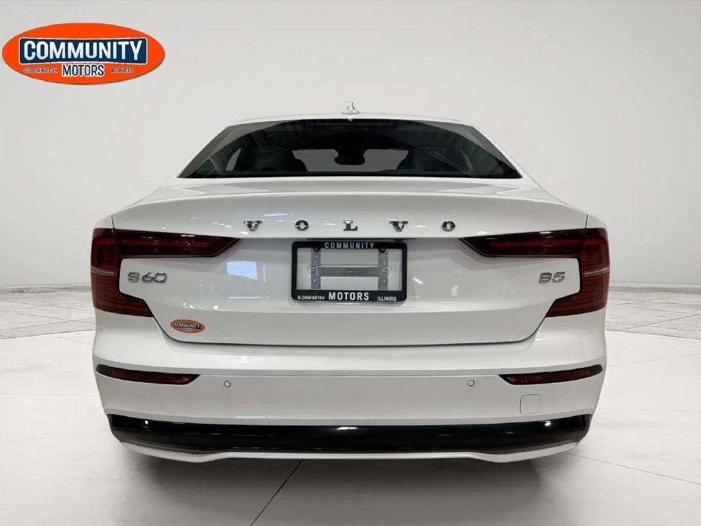 Volvo S60 B5 FWD Core 2025