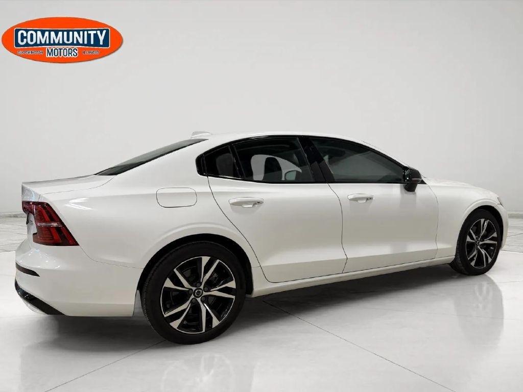 Volvo S60 B5 FWD Core 2025
