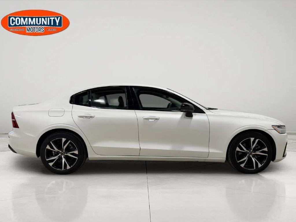 Volvo S60 B5 FWD Core 2025