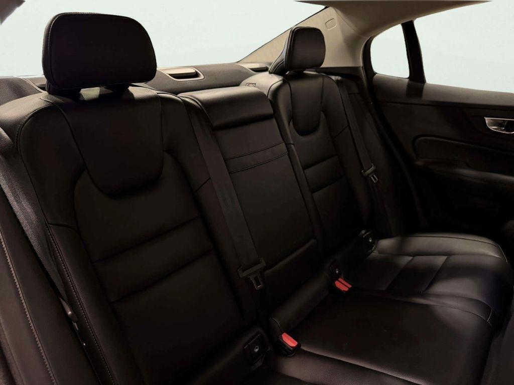 Volvo S60 B5 FWD Core 2025