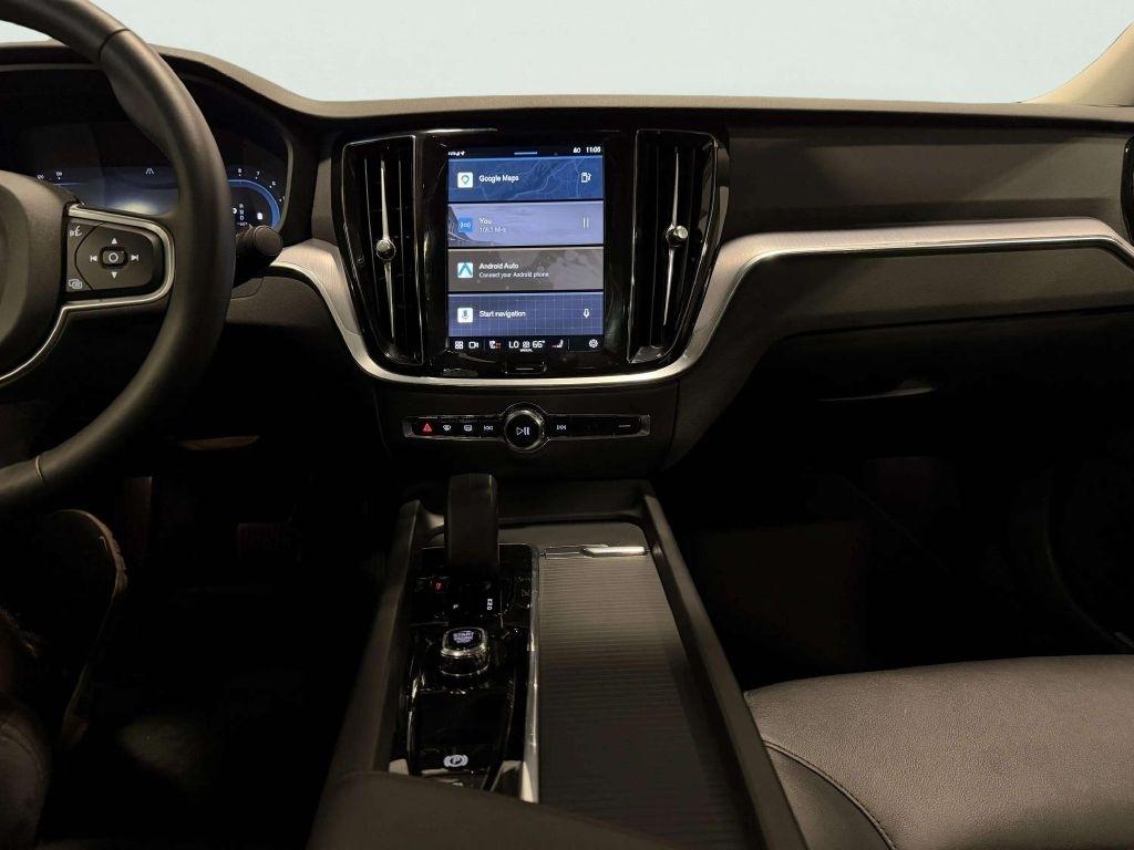 Volvo S60 B5 FWD Core 2025