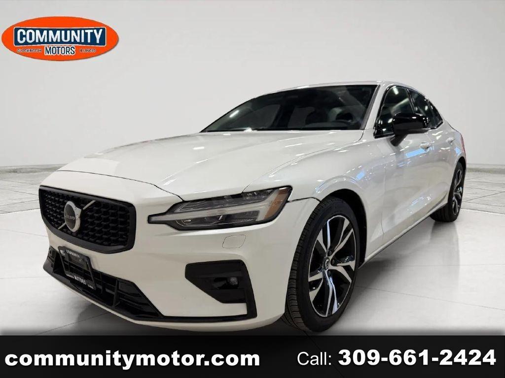 Volvo S60 B5 FWD Core 2025